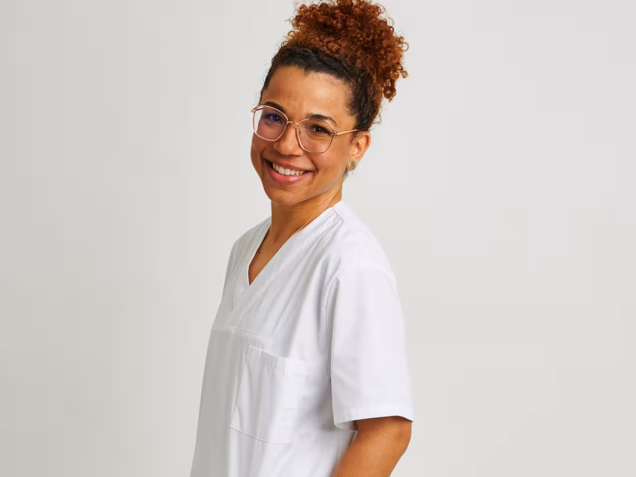 Pflegendaer_Cast_Lenora